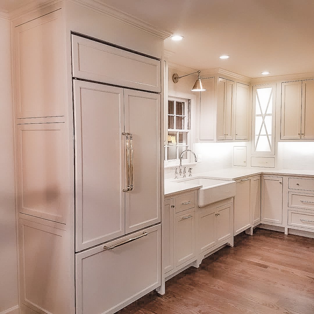 Custom kitchen cabinets by Designer Cabinets