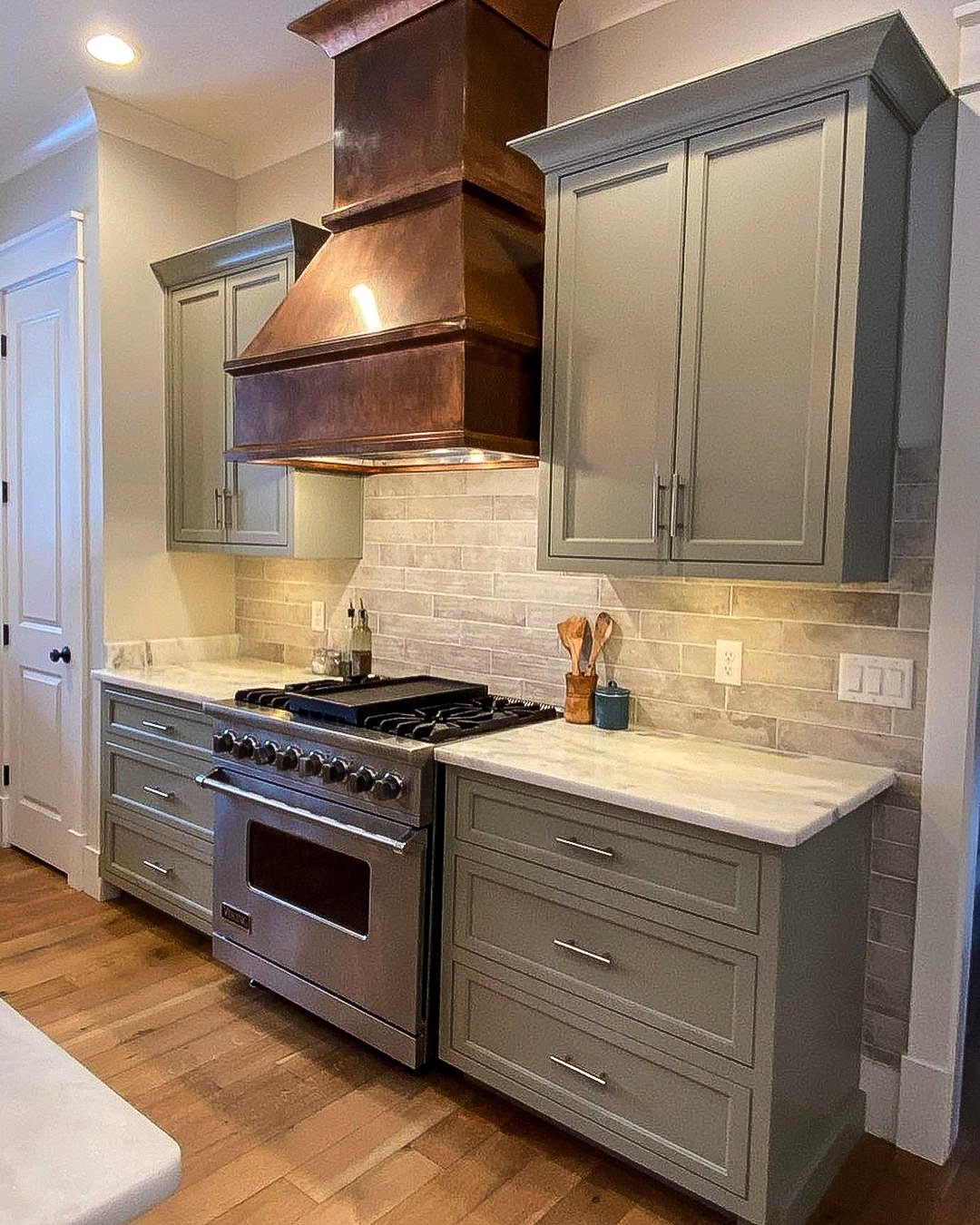 Custom kitchen cabinets by Designer Cabinets
