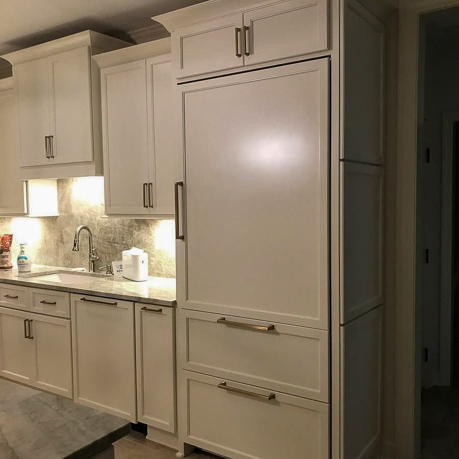 Custom kitchen cabinets by Designer Cabinets