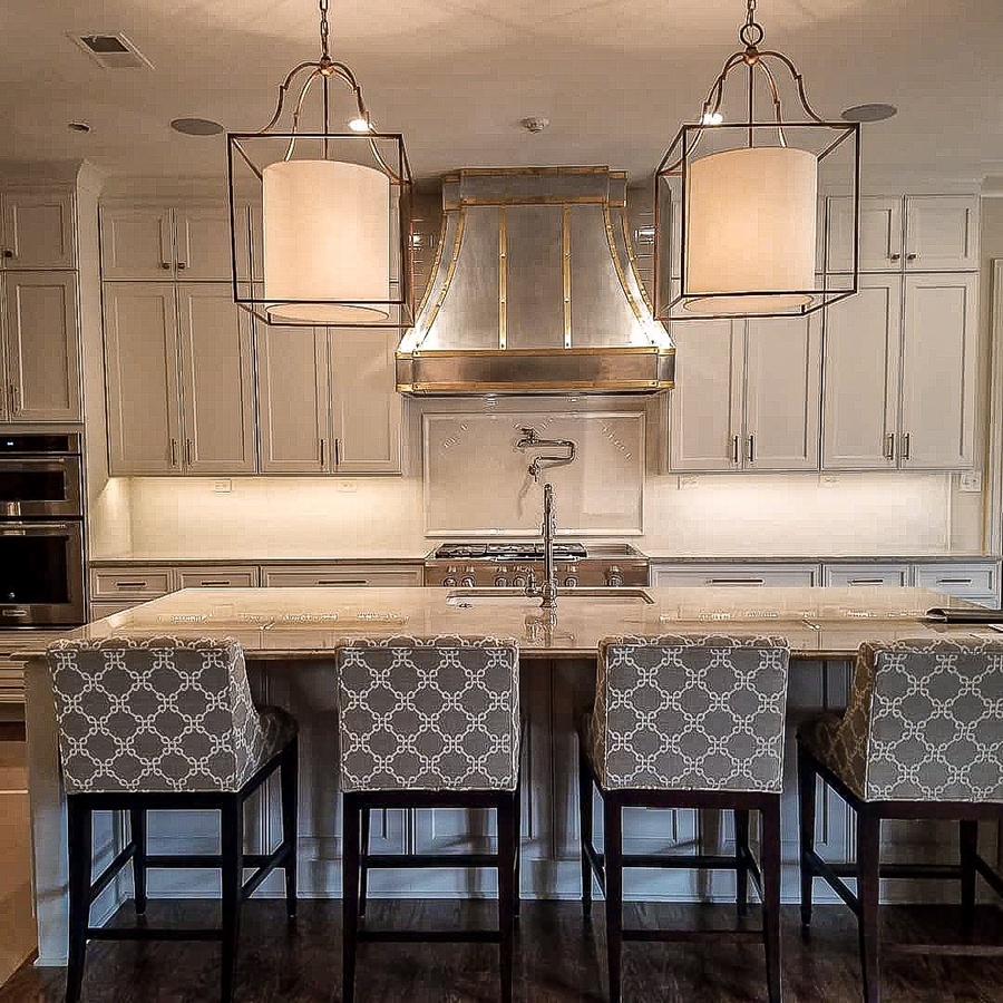 White shaker kitchen cabinetry by Designer Cabinets