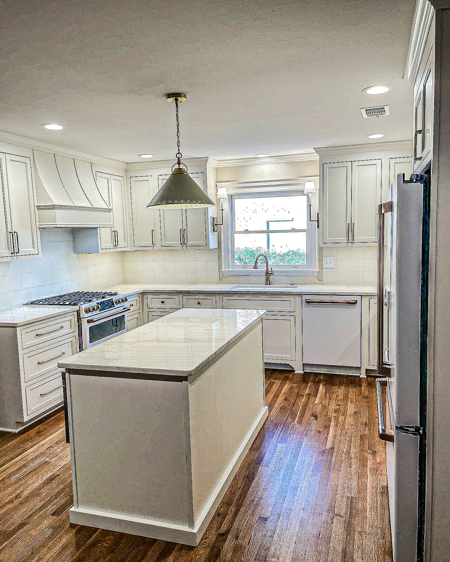 Custom kitchen cabinets by Designer Cabinets